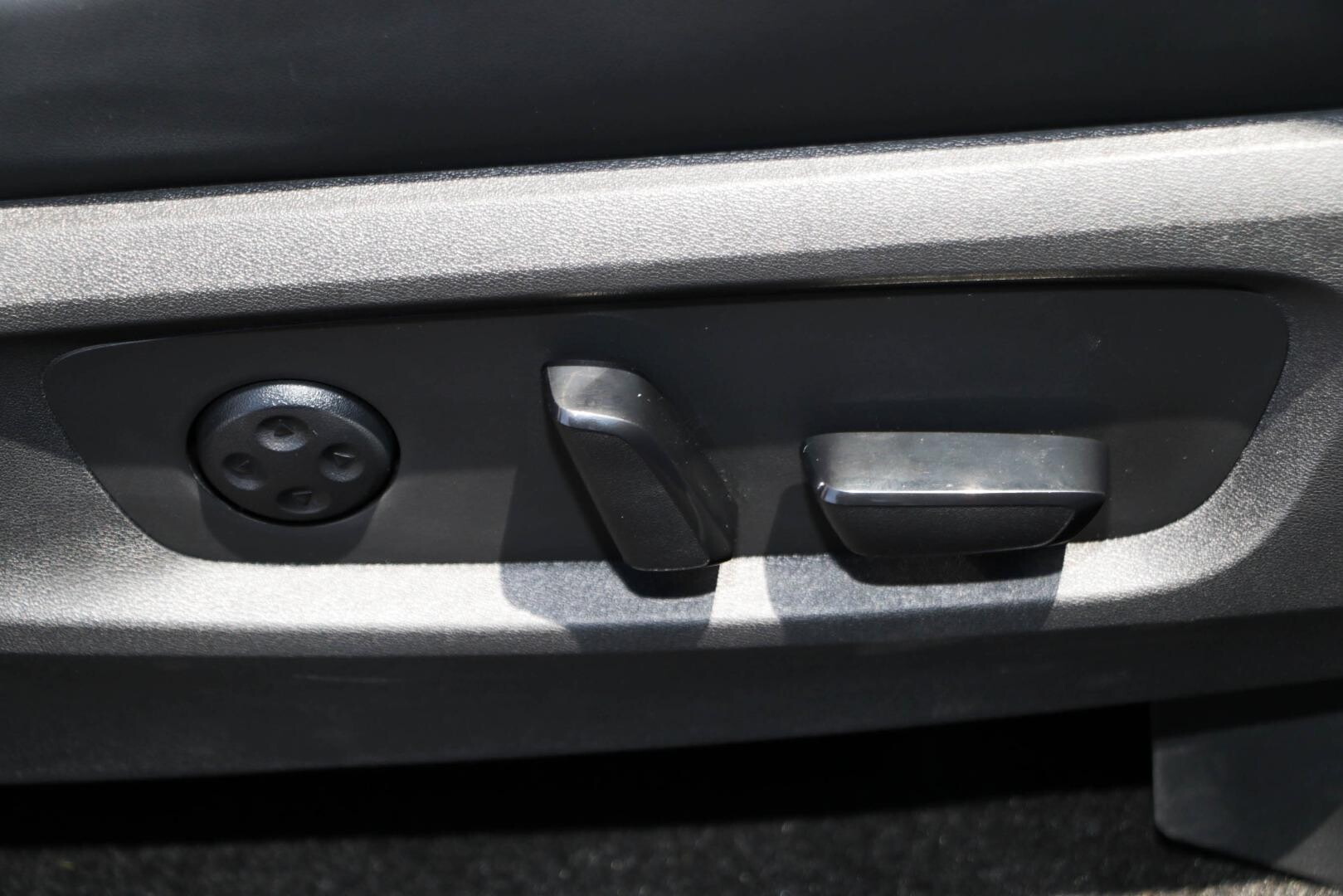 2023 Nissan Pathfinder image