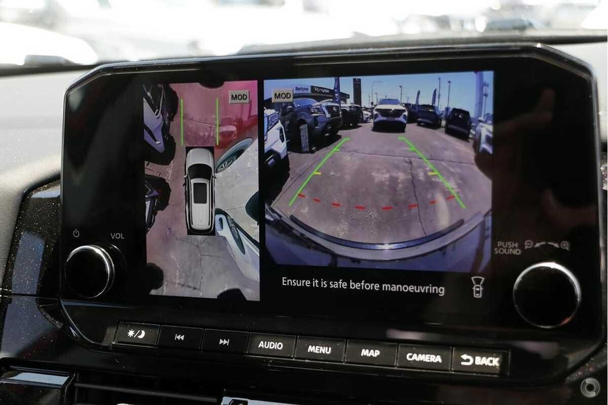 2023 Nissan Pathfinder image