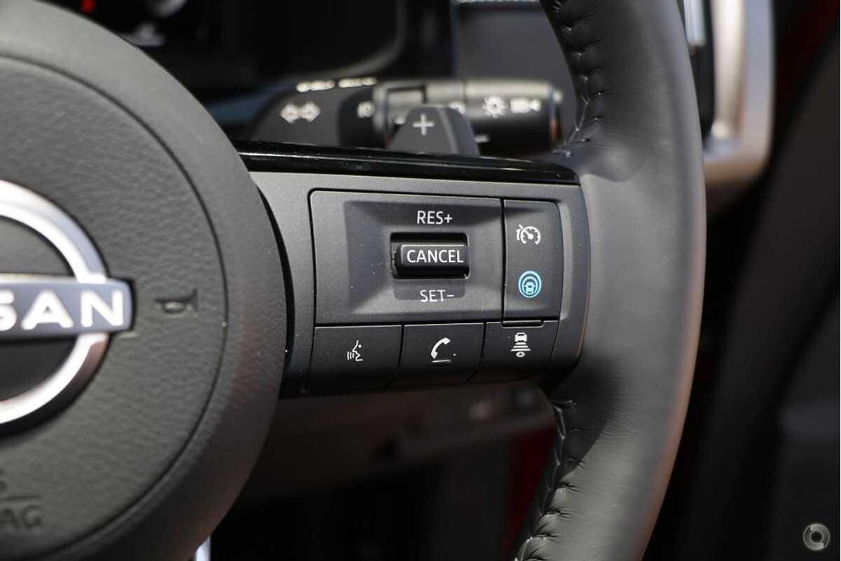 2023 Nissan Pathfinder image