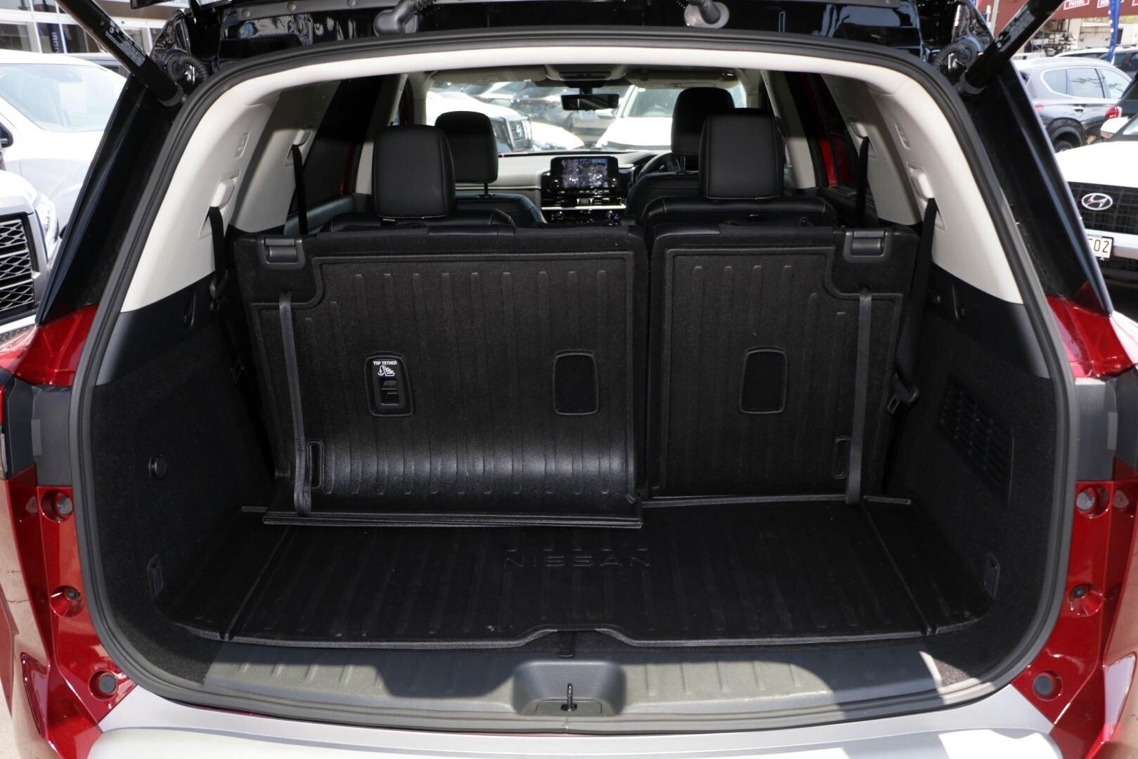 2023 Nissan Pathfinder image