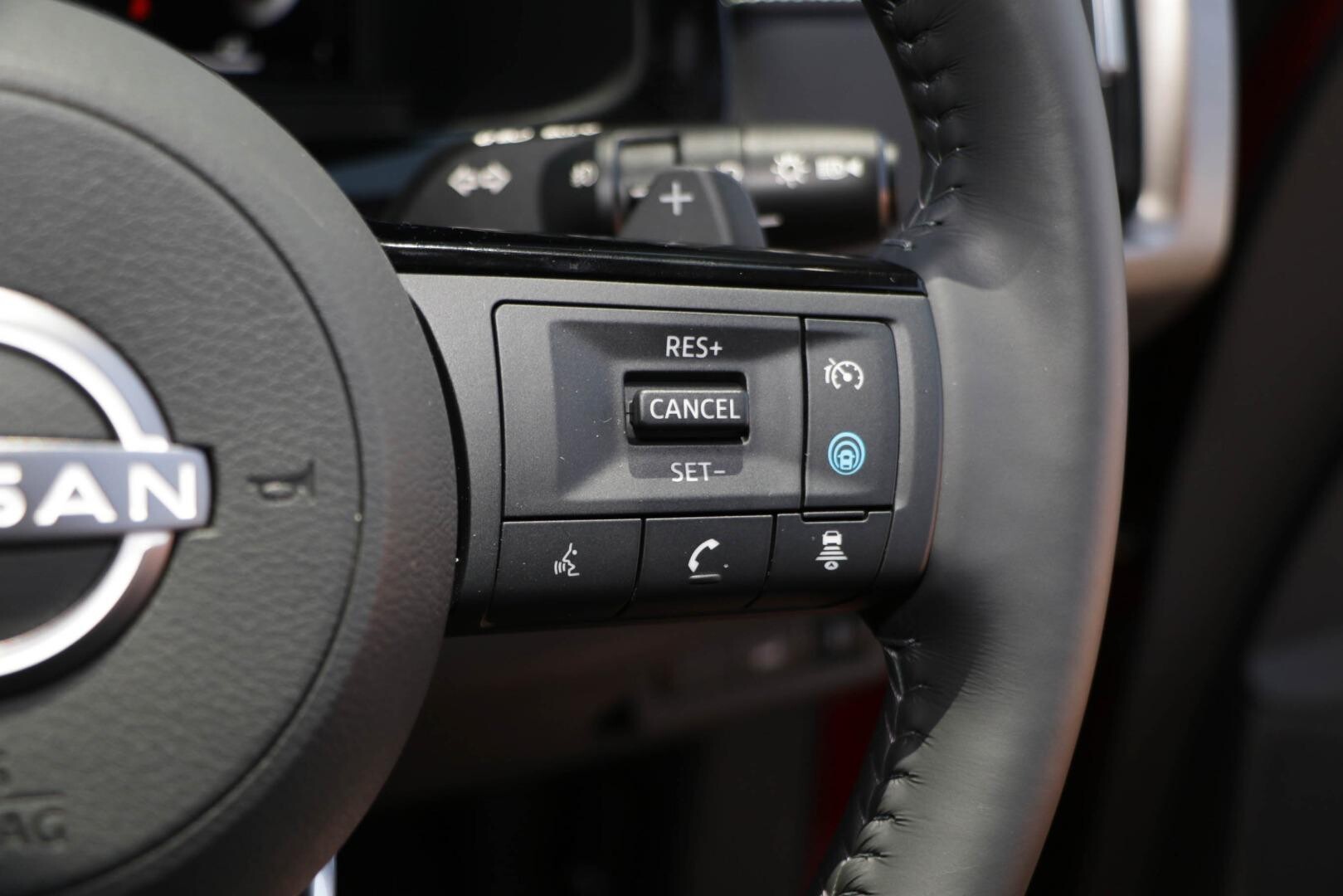 2023 Nissan Pathfinder image