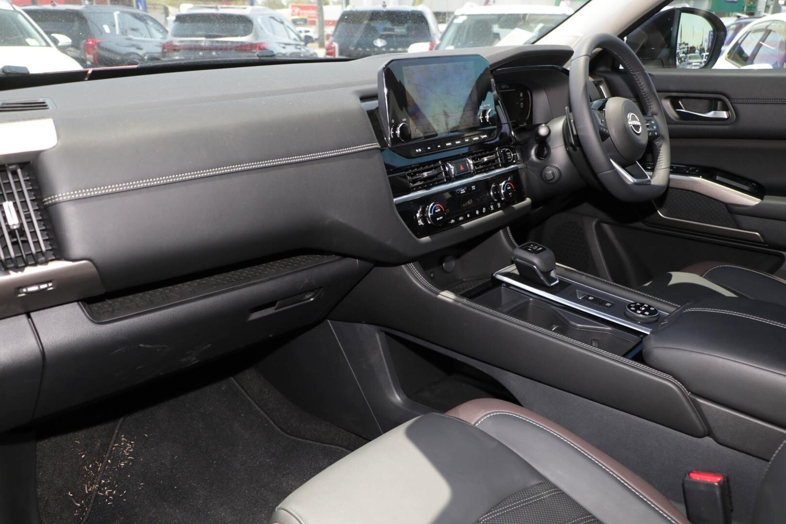 2023 Nissan Pathfinder image