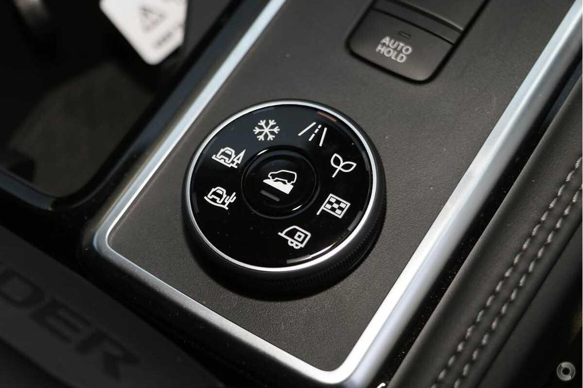 2023 Nissan Pathfinder image