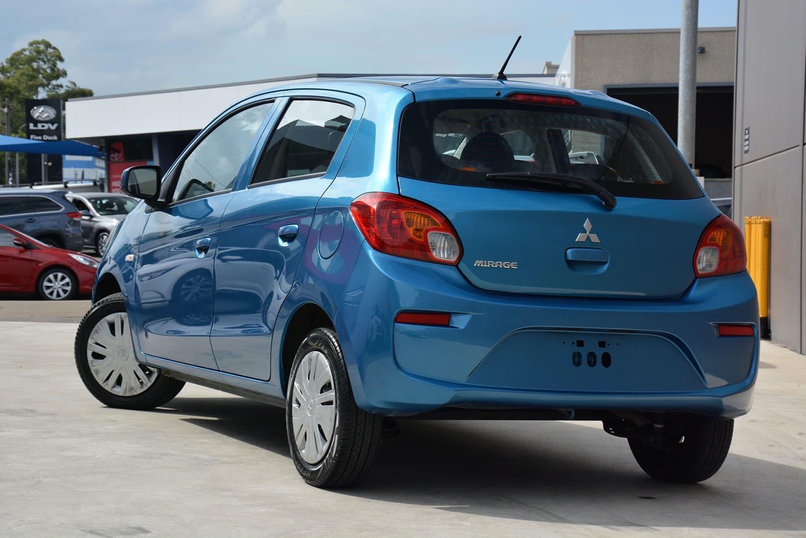 2018 Mitsubishi Mirage image