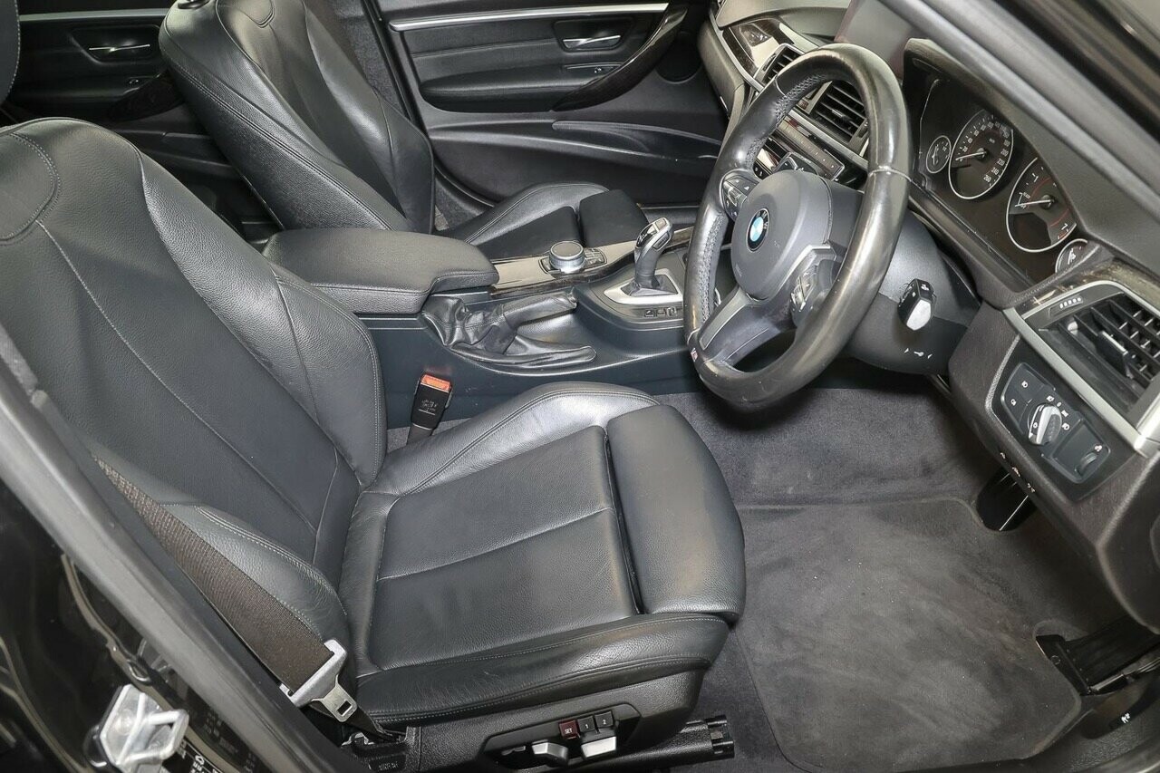 2017 BMW 3 series image