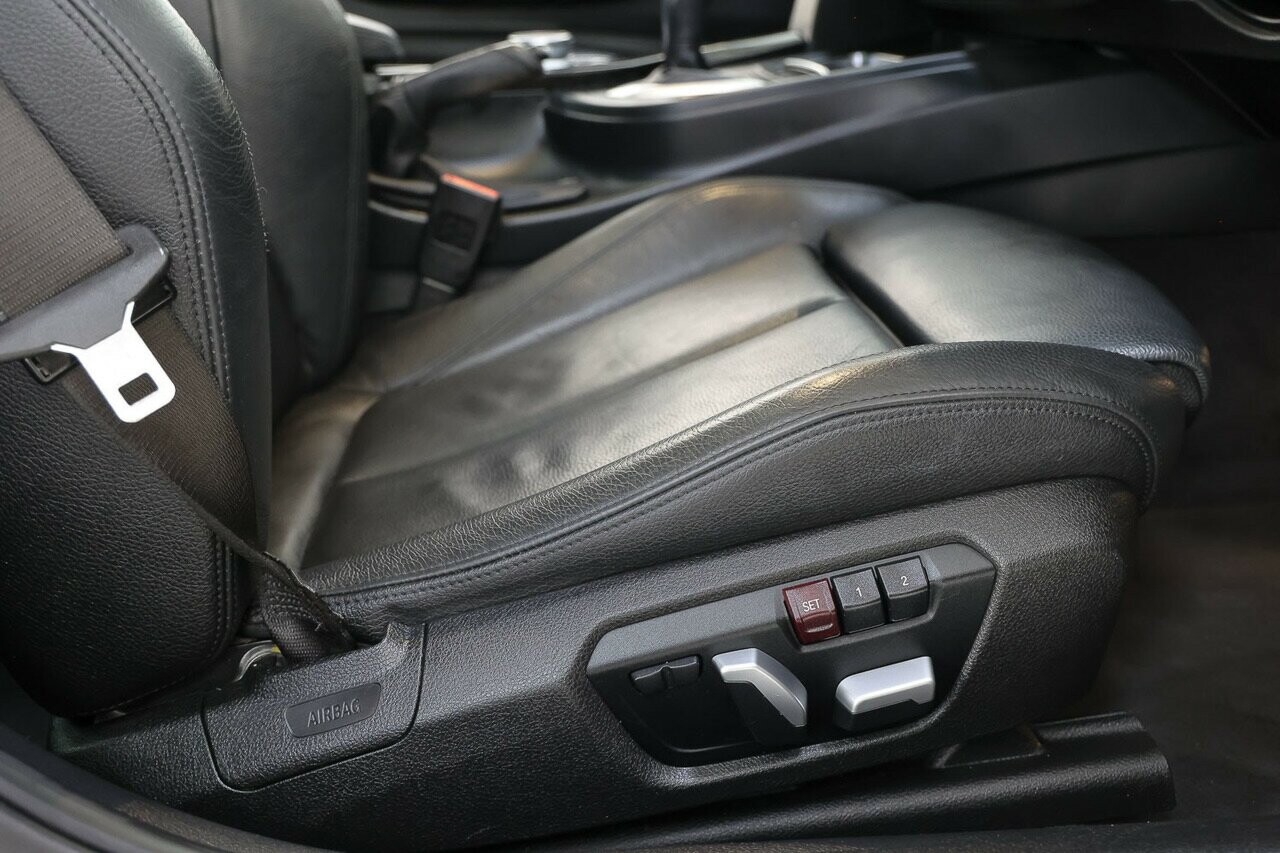 2017 BMW 3 series image