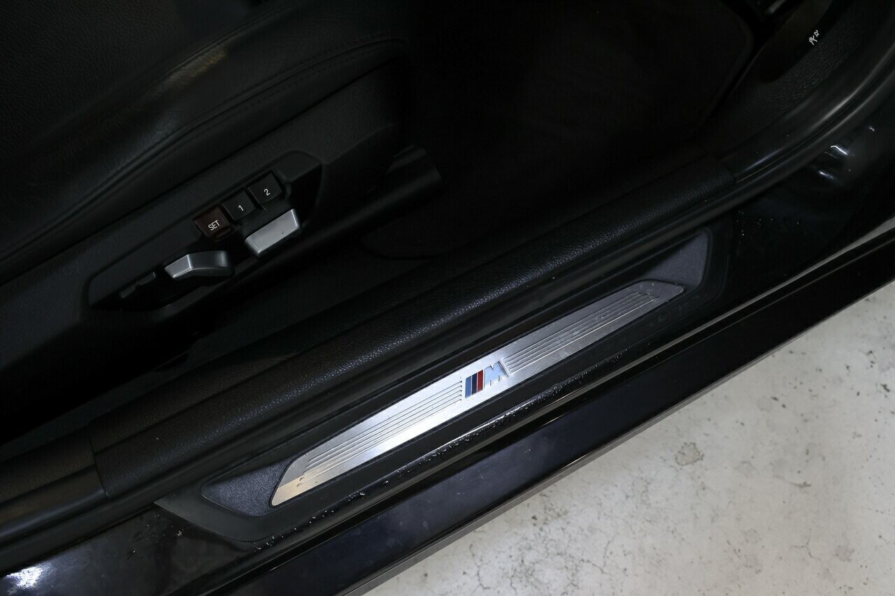 2017 BMW 3 series image