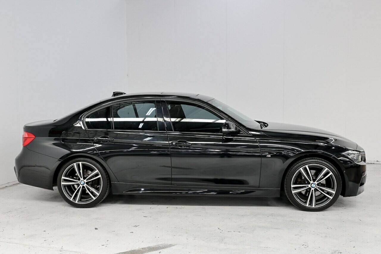 2017 BMW 3 series image