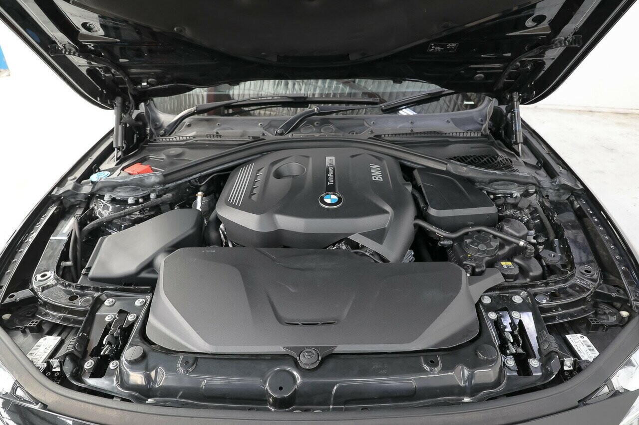 2017 BMW 3 series image