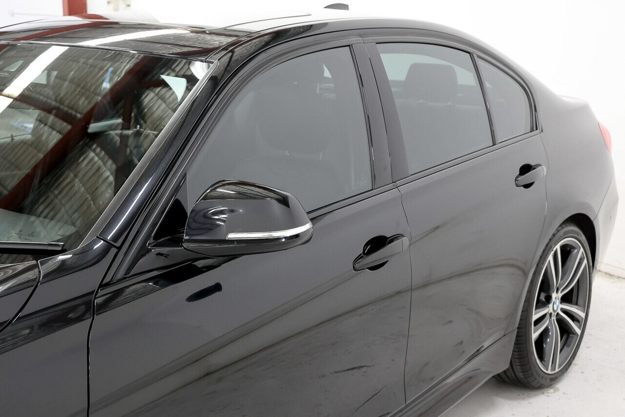 2017 BMW 3 series image