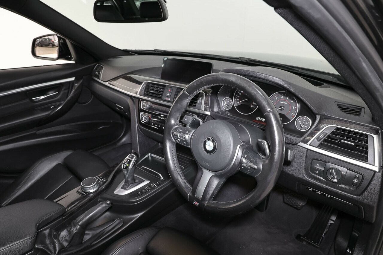 2017 BMW 3 series image