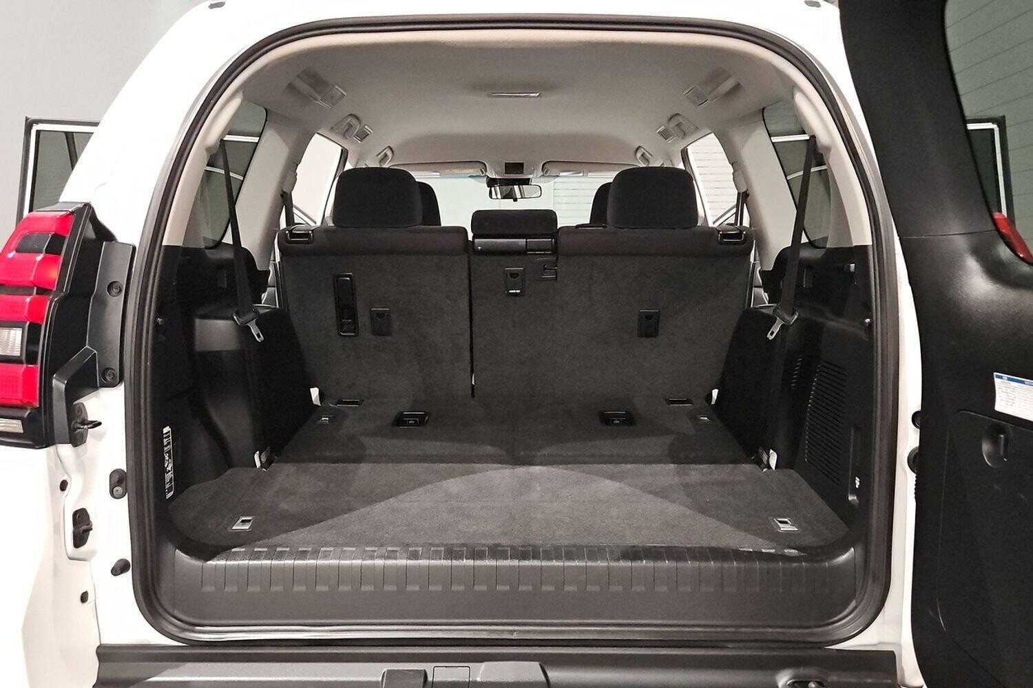 2021 Toyota Landcruiser Prado image