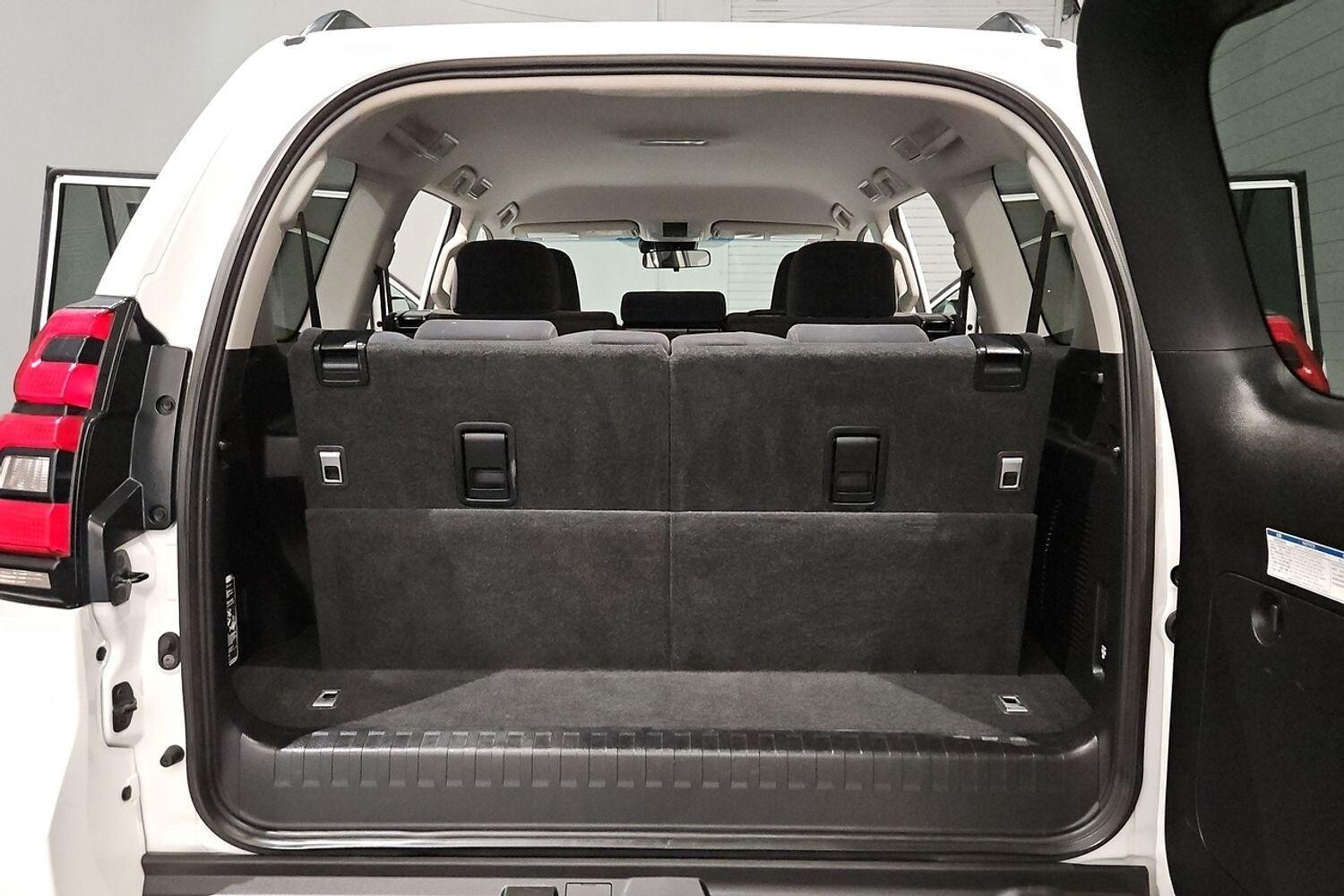 2021 Toyota Landcruiser Prado image