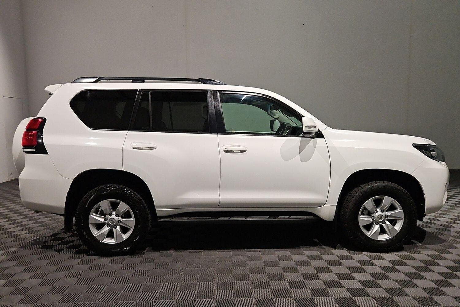 2021 Toyota Landcruiser Prado image