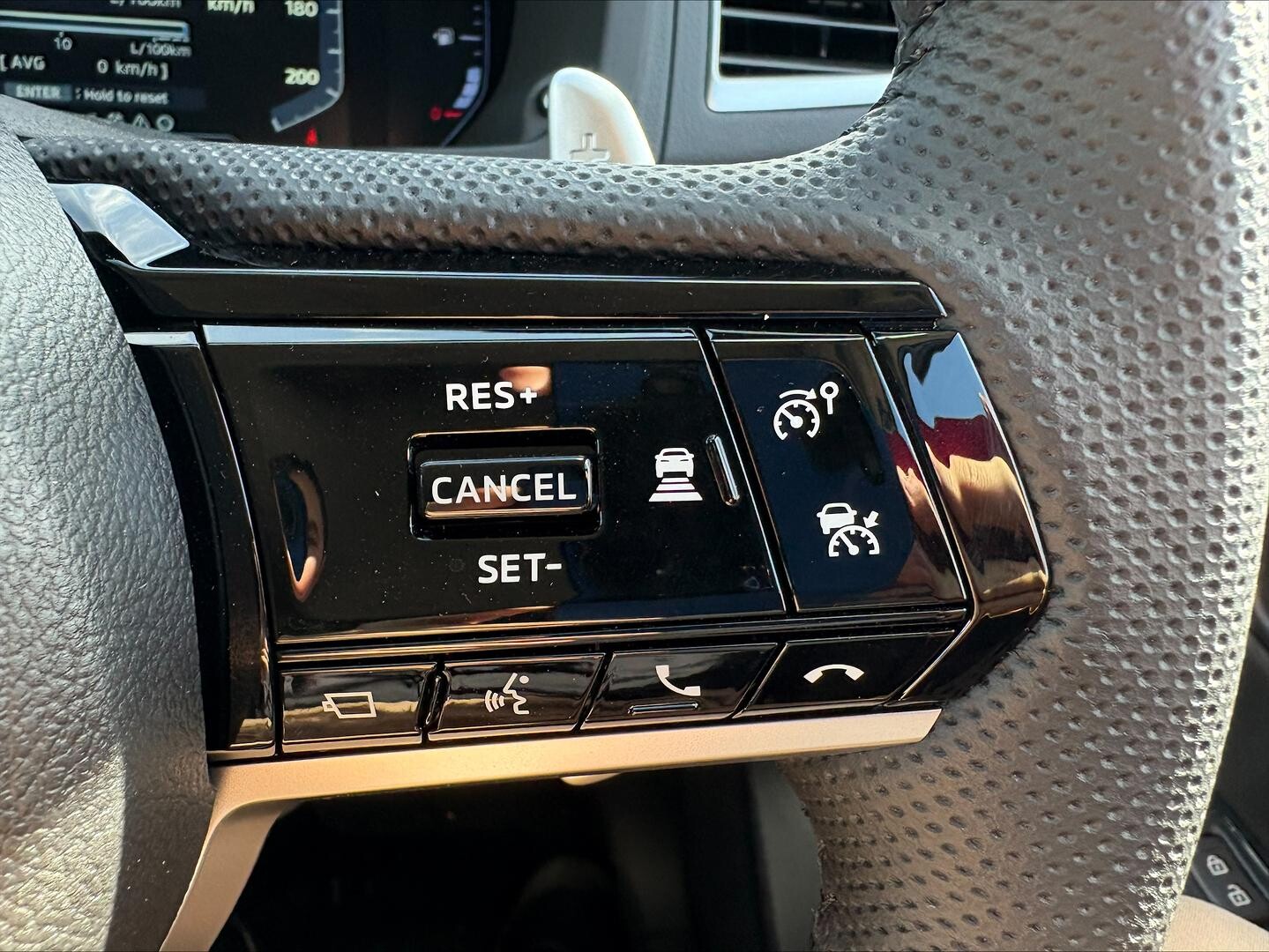 2025 Mitsubishi Outlander image