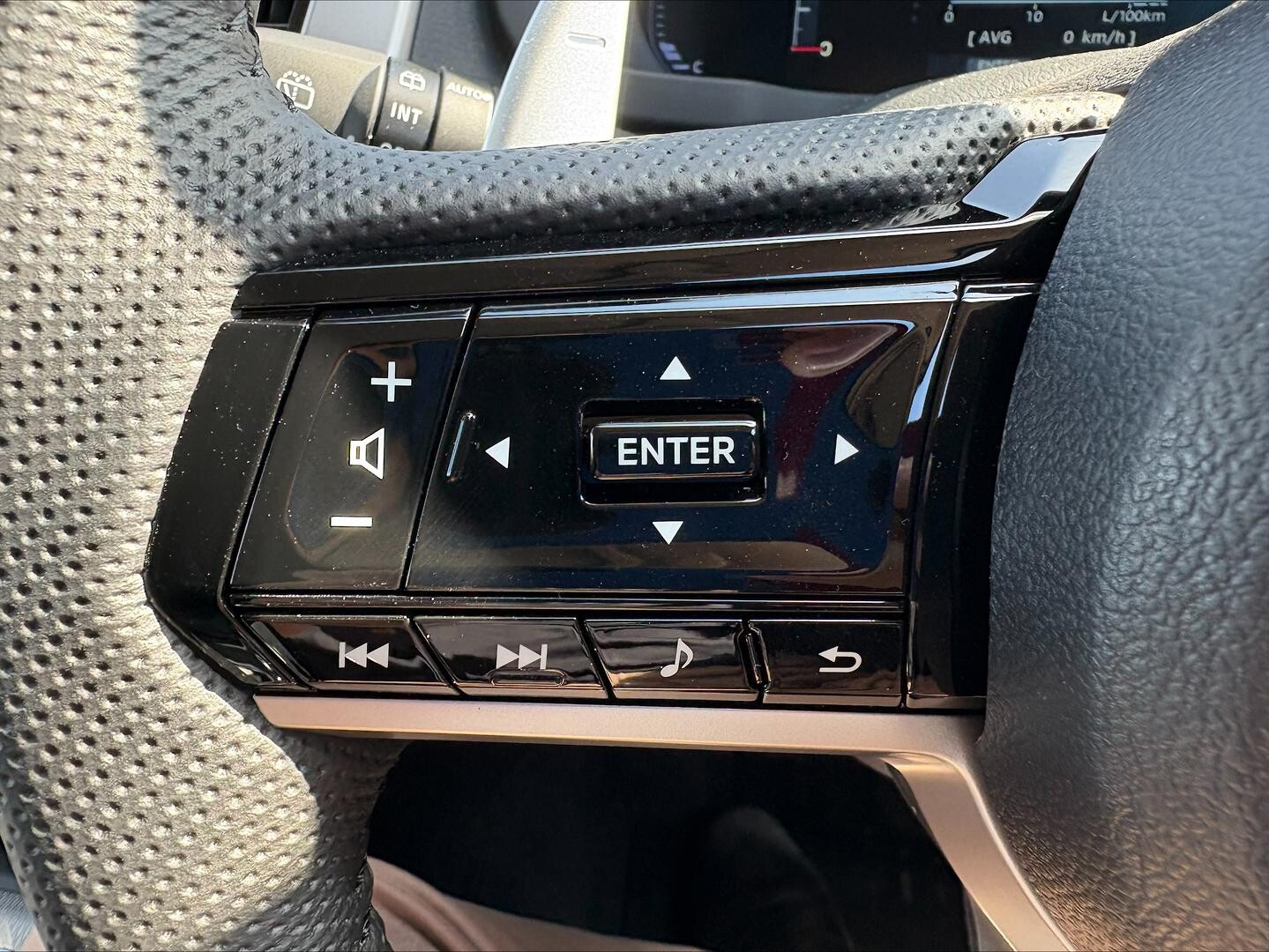 2025 Mitsubishi Outlander image