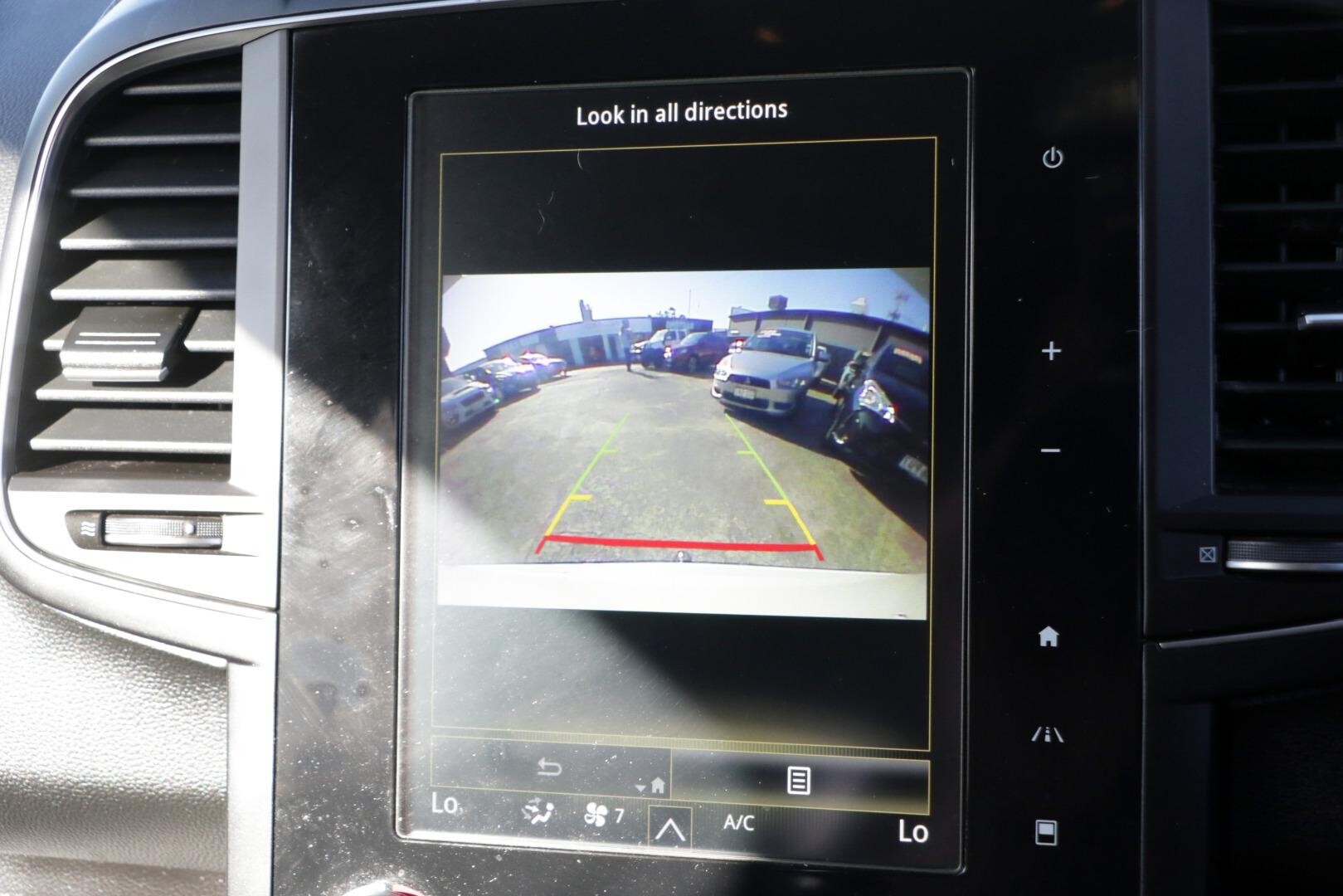 2021 Renault Koleos image