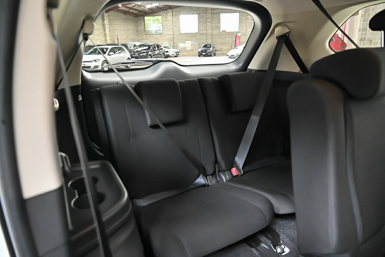 2018 Mitsubishi Outlander image