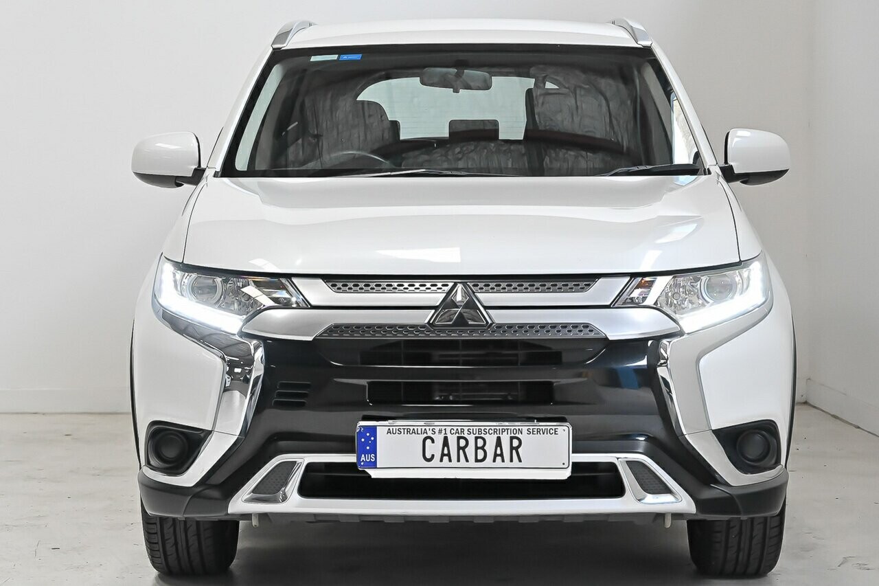 2018 Mitsubishi Outlander image
