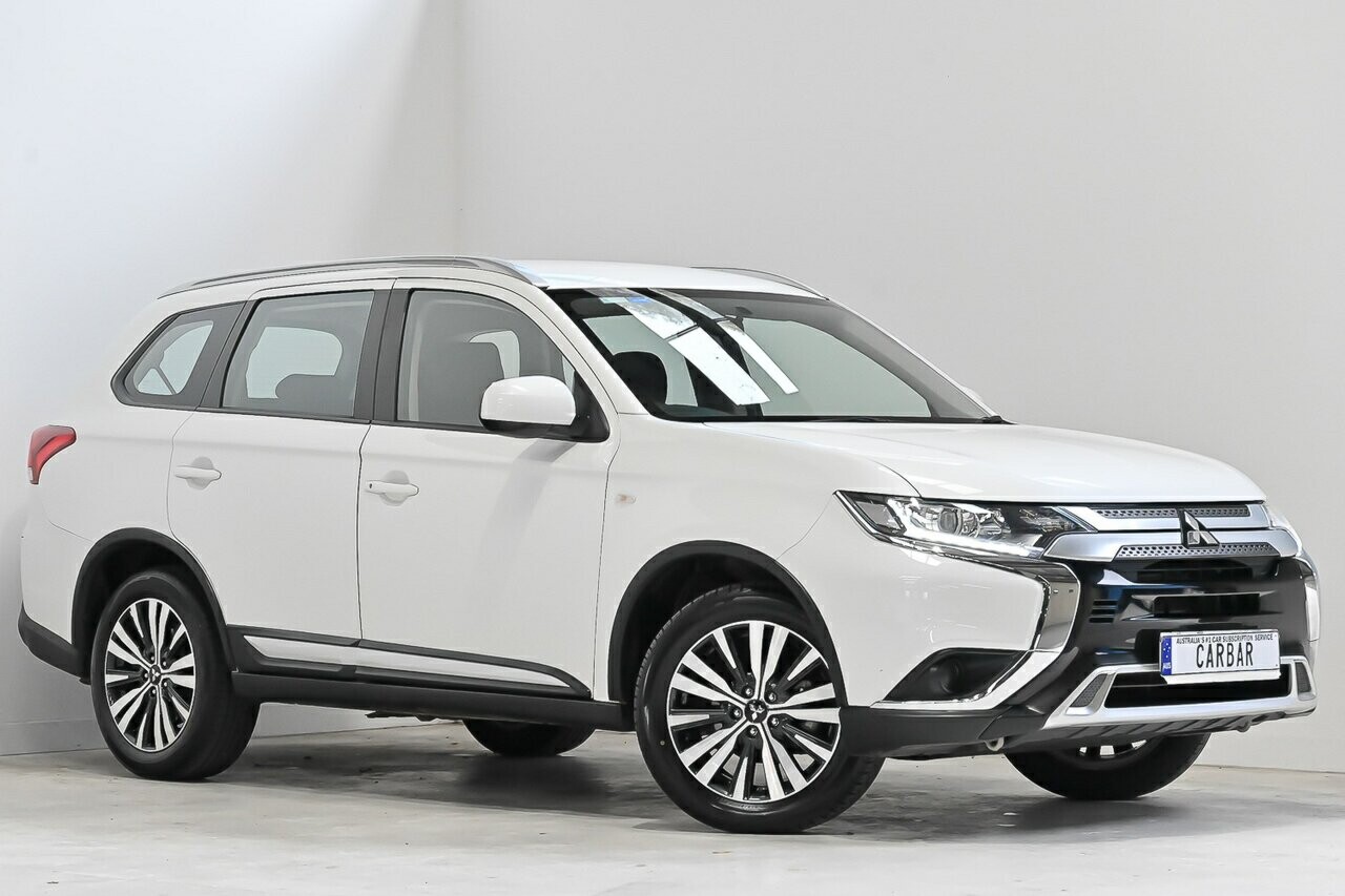 2018 Mitsubishi Outlander image