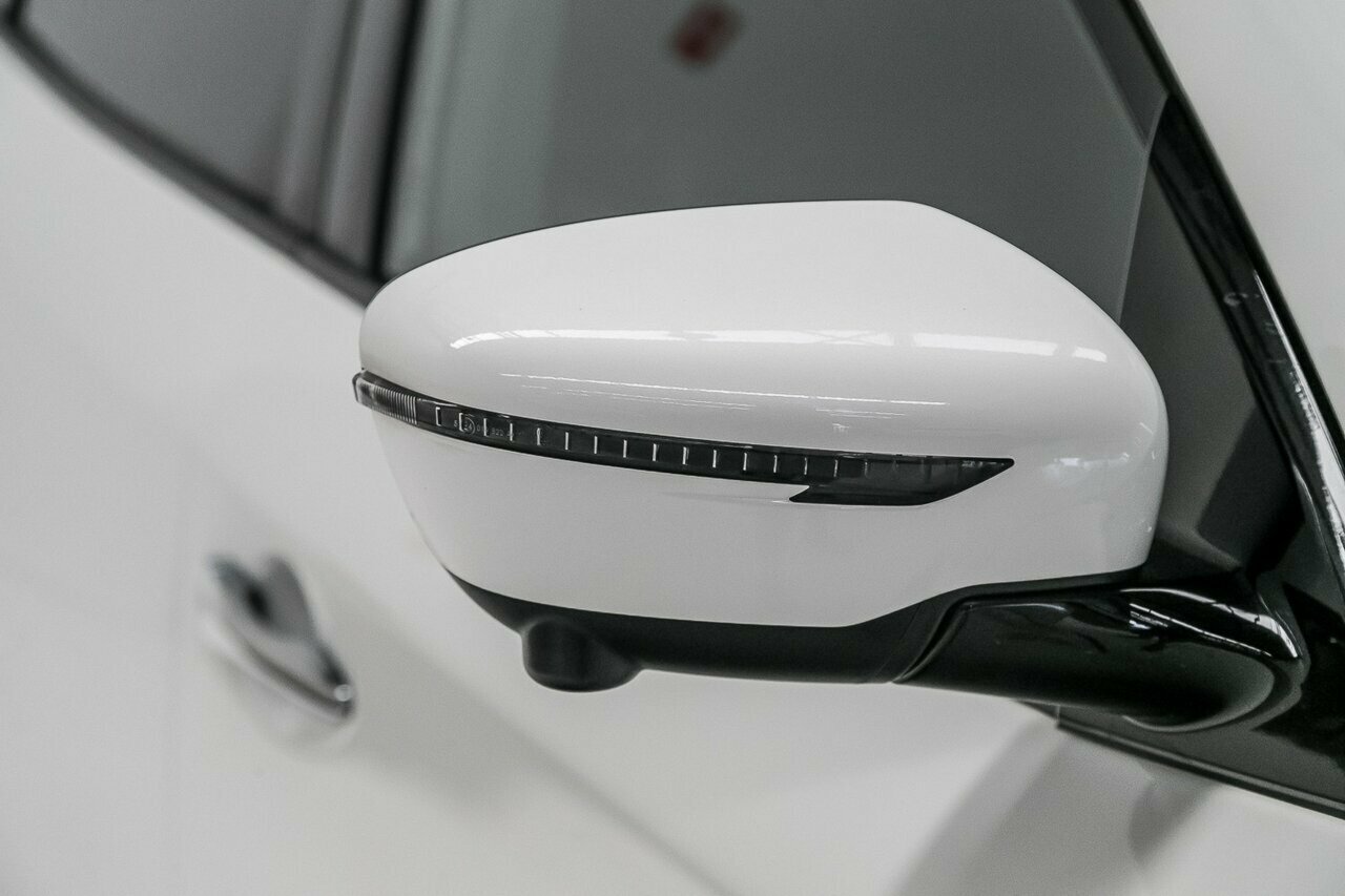 2018 Nissan Pathfinder image