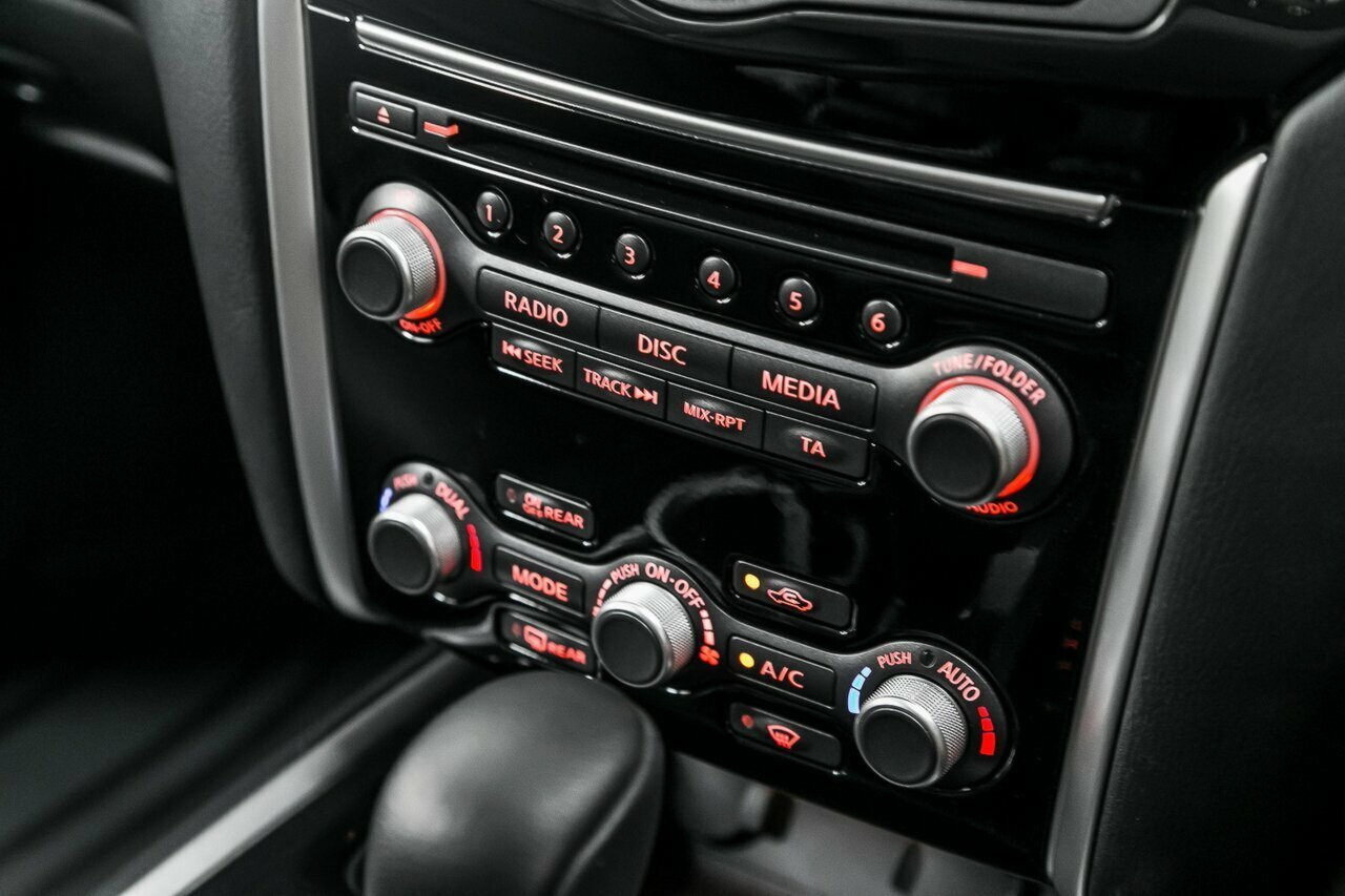 2018 Nissan Pathfinder image