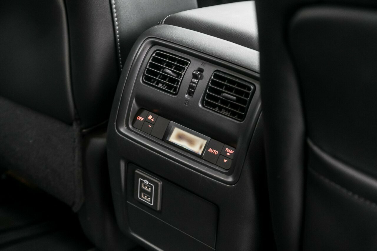 2018 Nissan Pathfinder image