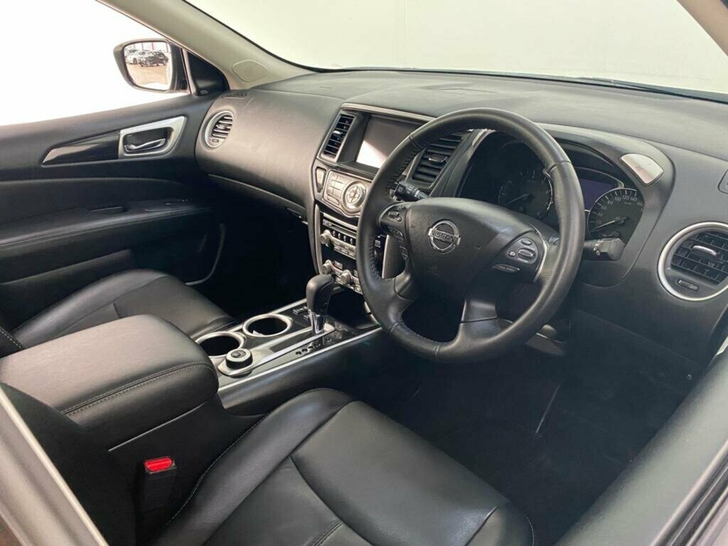 2018 Nissan Pathfinder image