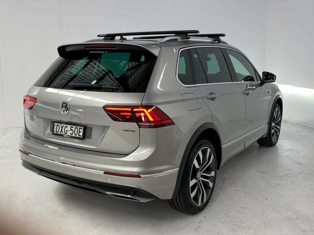 2018 Volkswagen Tiguan image