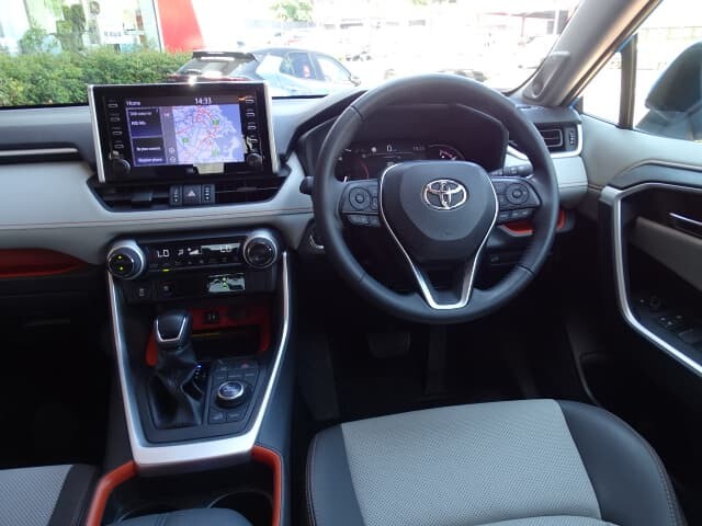 2019 Toyota RAV4 image