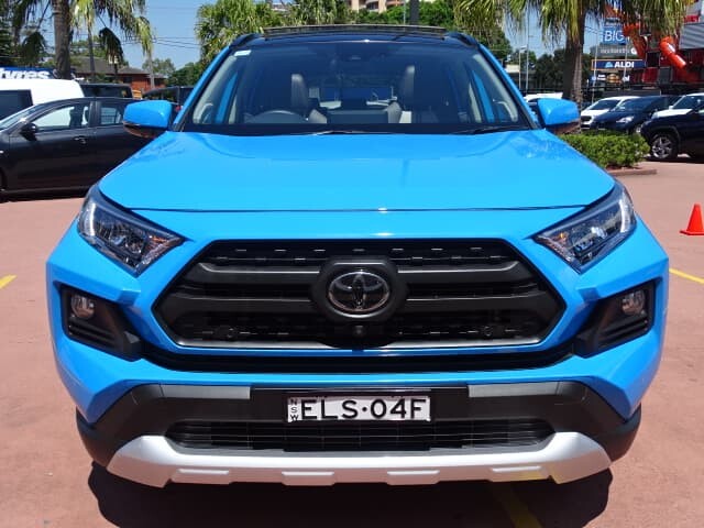 2019 Toyota RAV4 image