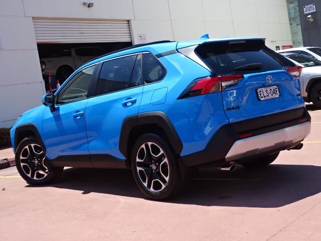 2019 Toyota RAV4 image