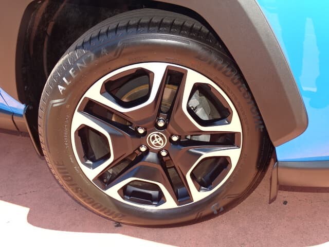 2019 Toyota RAV4 image