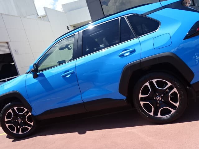 2019 Toyota RAV4 image
