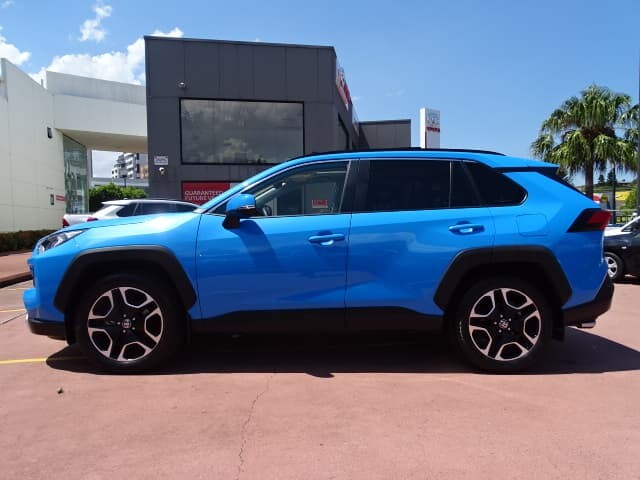 2019 Toyota RAV4 image