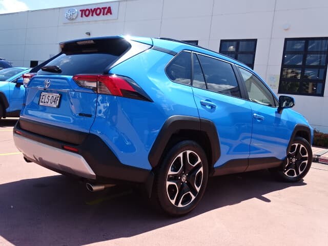 2019 Toyota RAV4 image