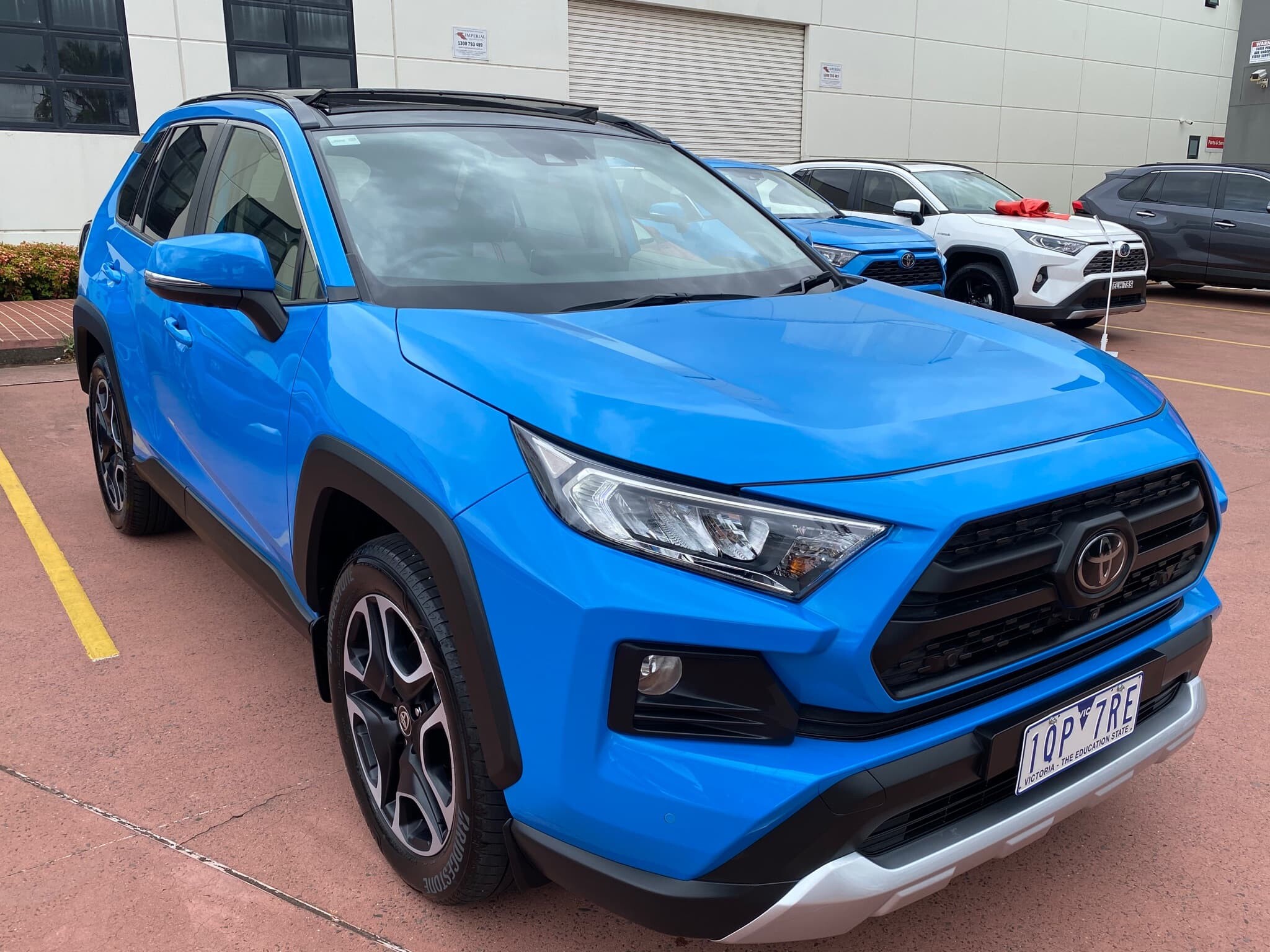 2019 Toyota RAV4 image