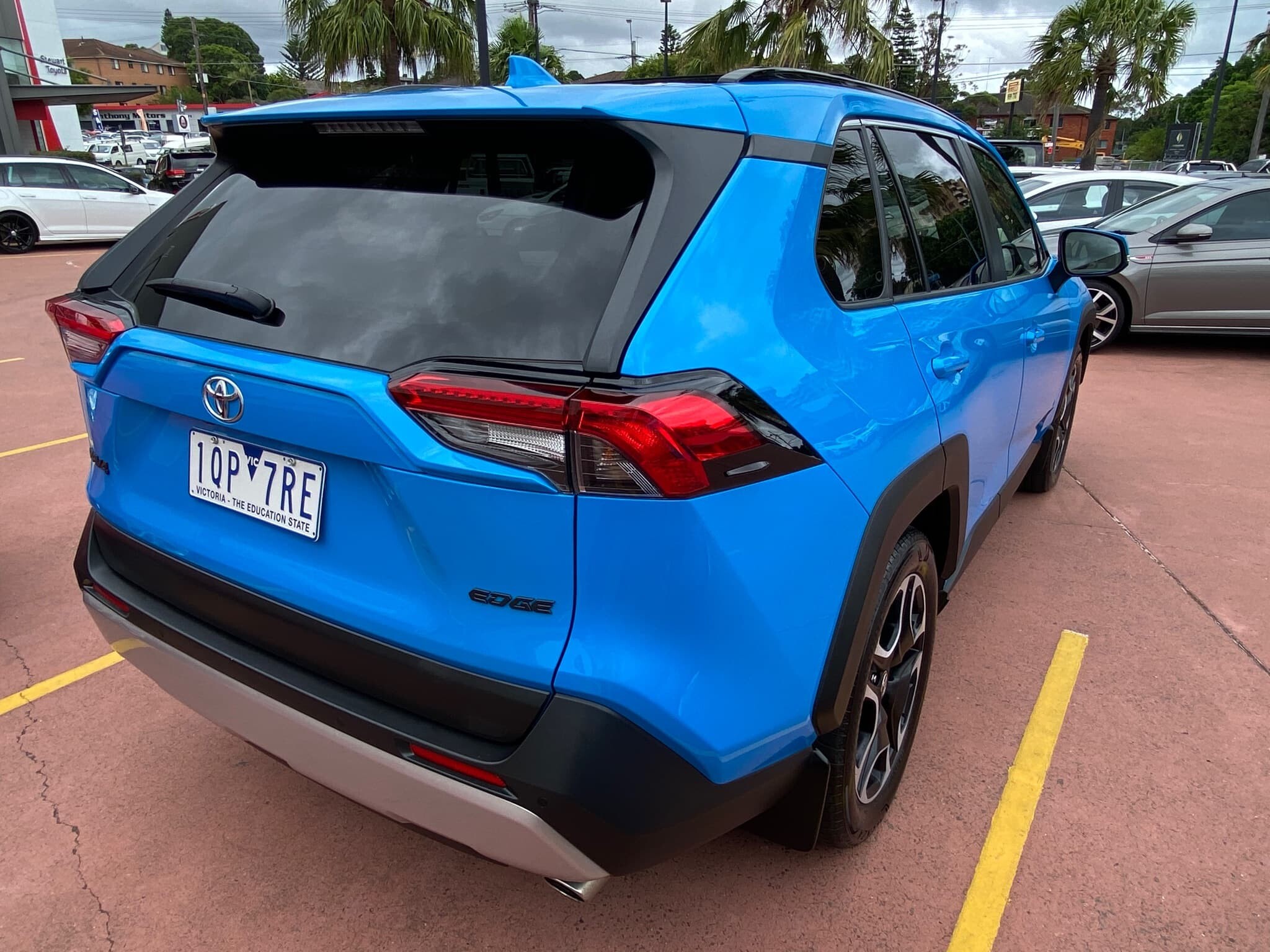 2019 Toyota RAV4 image