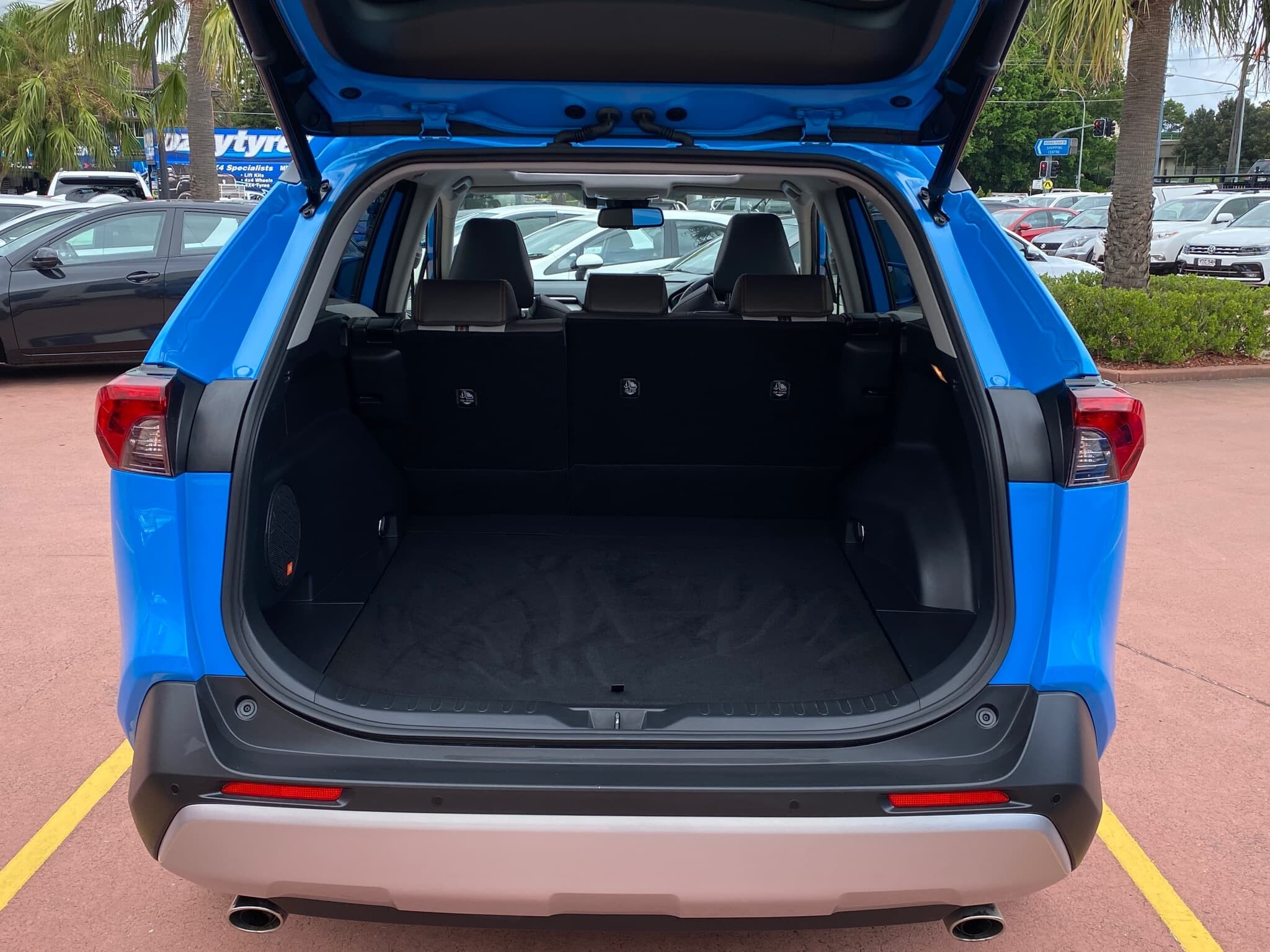 2019 Toyota RAV4 image