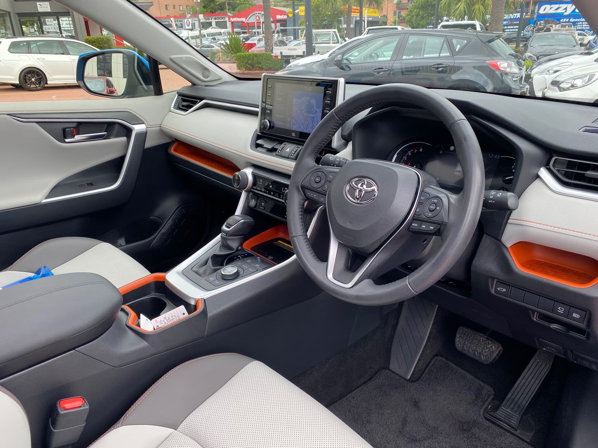 2019 Toyota RAV4 image
