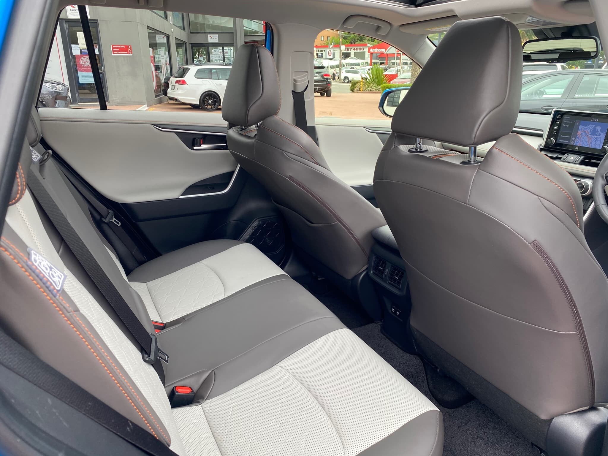 2019 Toyota RAV4 image