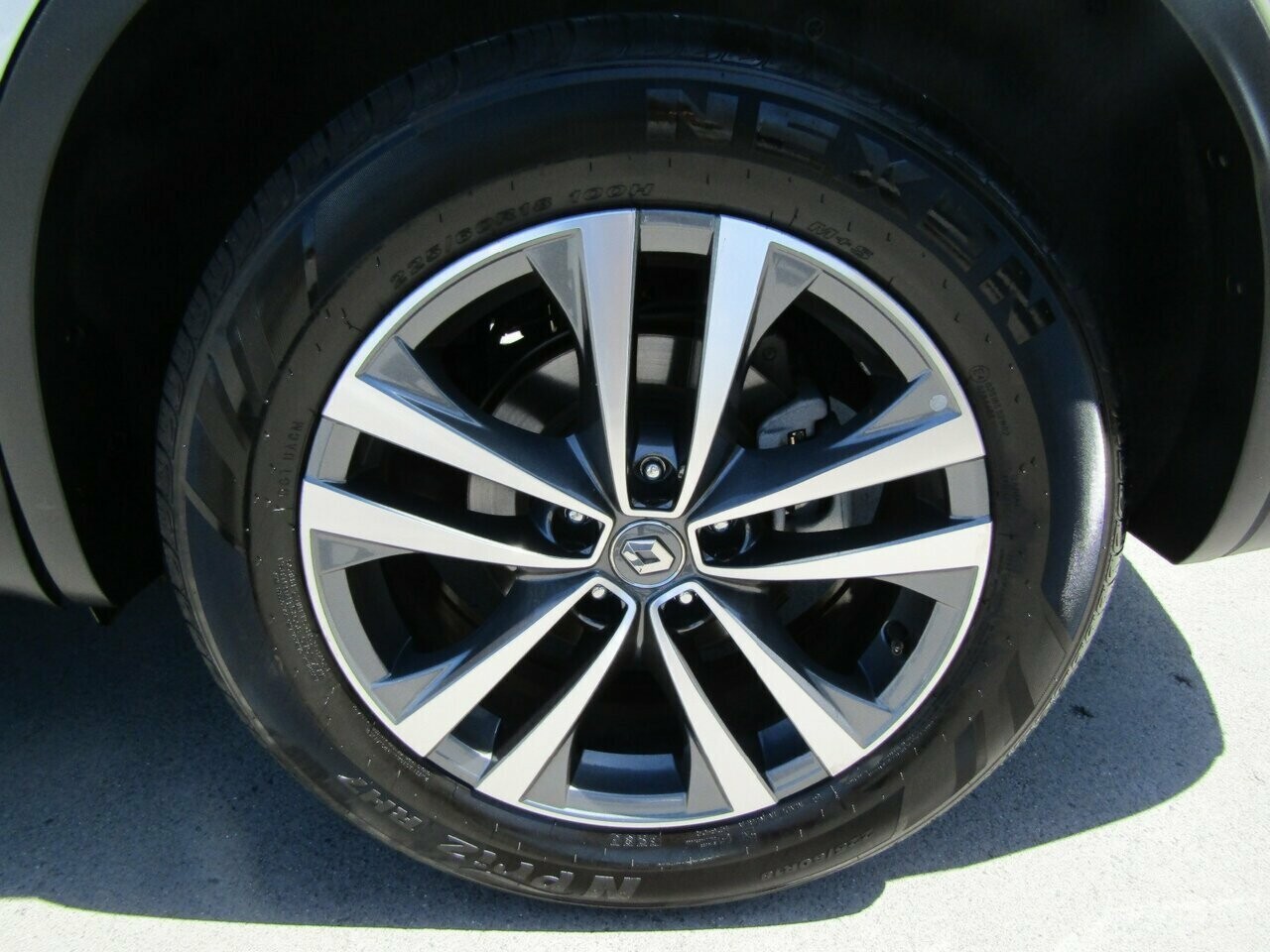 2019 Renault Koleos image