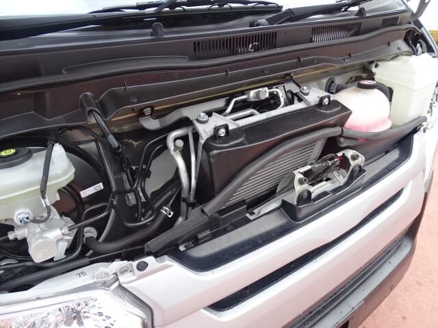 2017 Toyota Hiace image