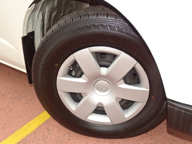 2017 Toyota Hiace image