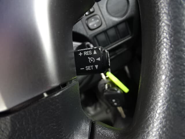 2017 Toyota Hiace image