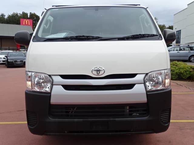 2017 Toyota Hiace image