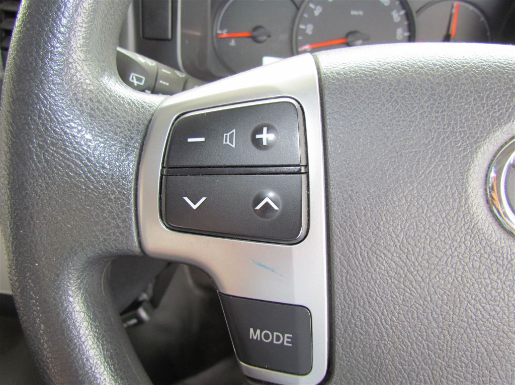 2018 Toyota Hiace image