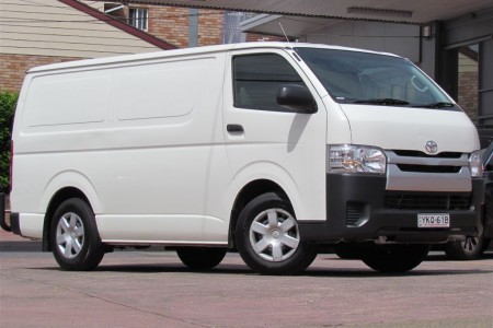 2018 Toyota Hiace image