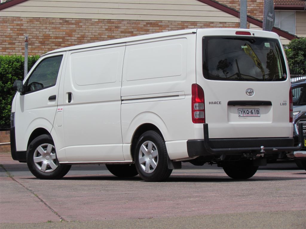 2018 Toyota Hiace image