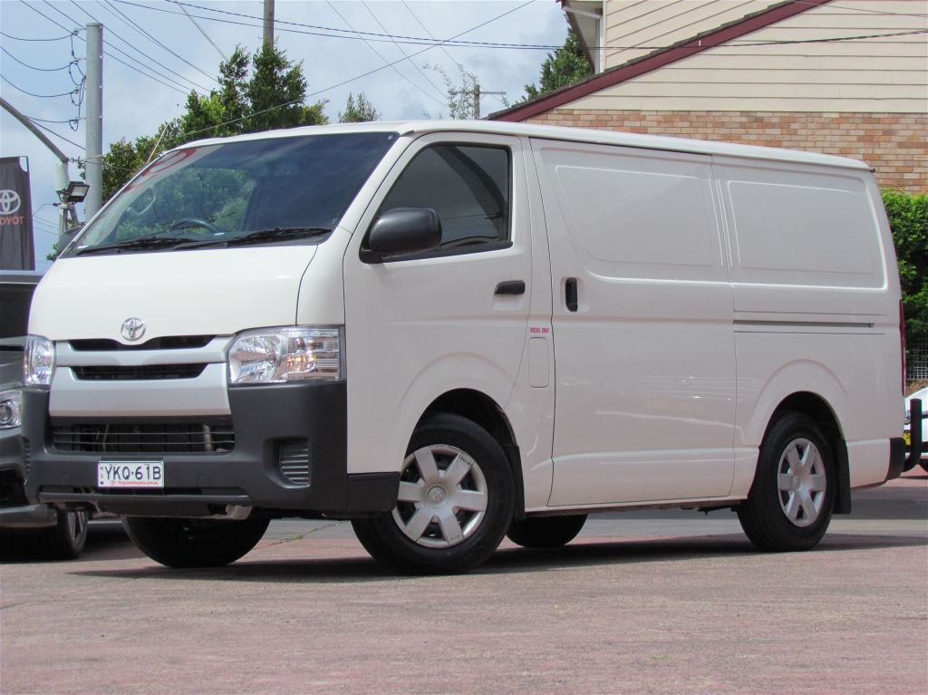2018 Toyota Hiace image